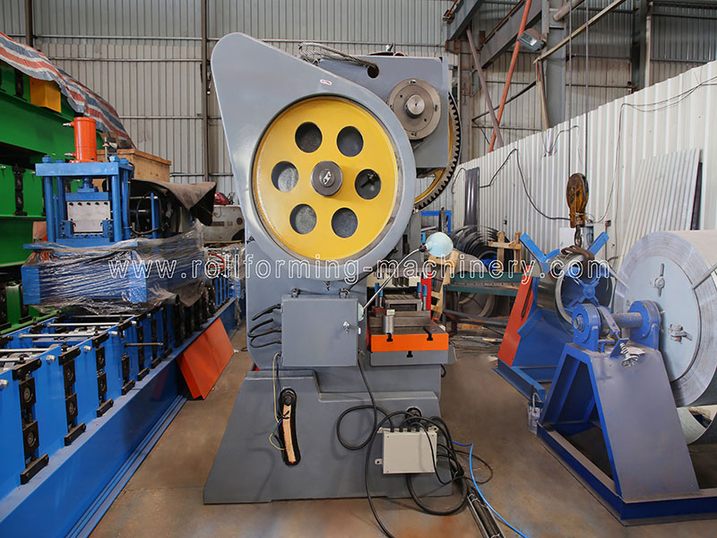 봉사 구동 및 펀칭기