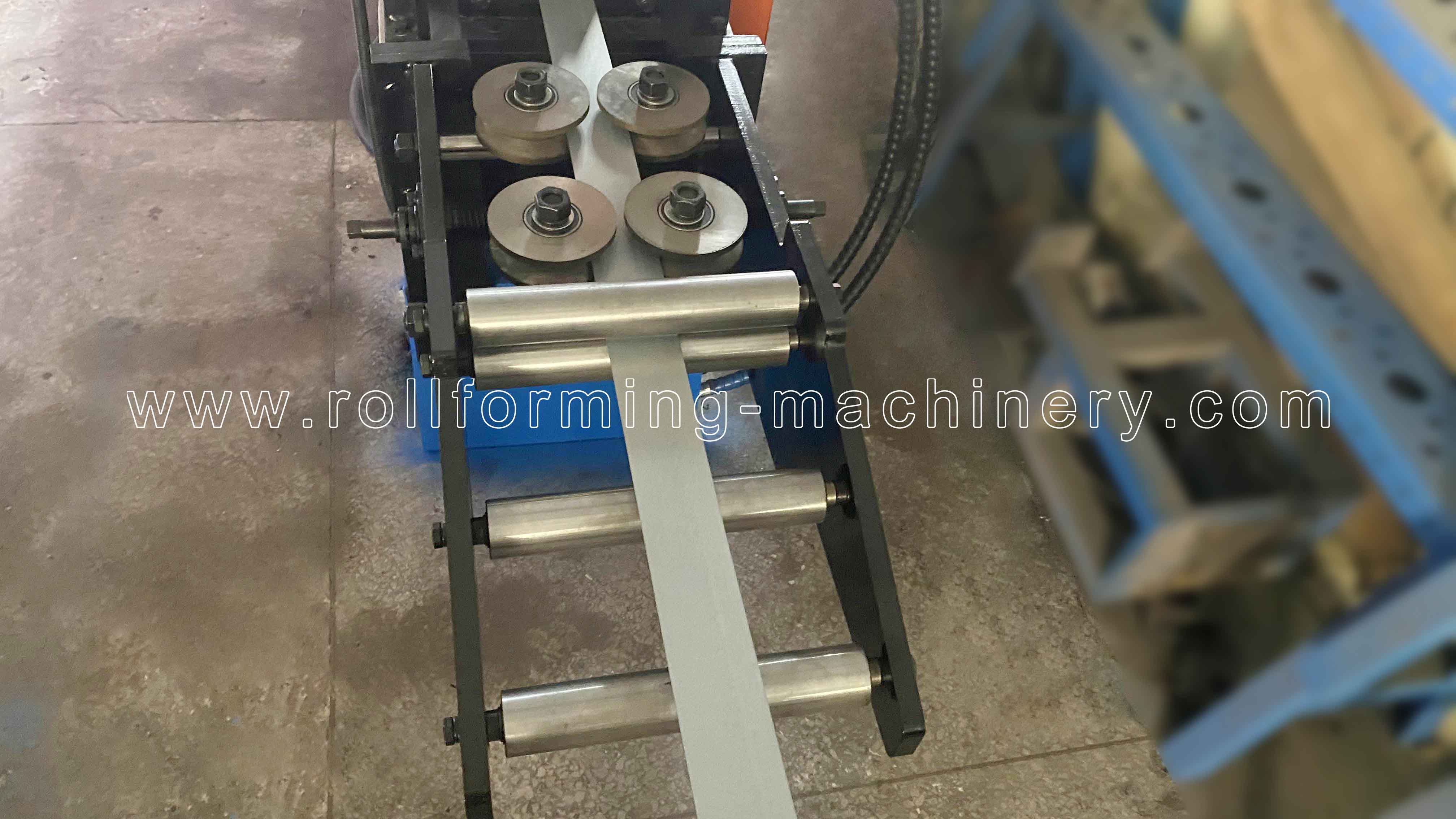 공급 가이드 장치