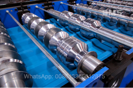 스탠딩 솔기 프로필